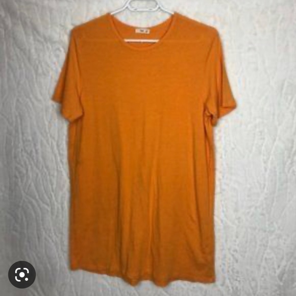 Aritzia T-shirt Dress - Picture 2 of 2